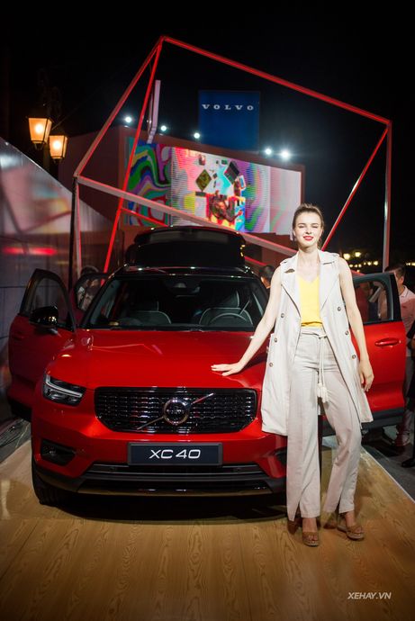 xe chau au cua nam 2018 volvo xc40 chinh thuc ra mat tai ha noi gia tu 175 ty dong