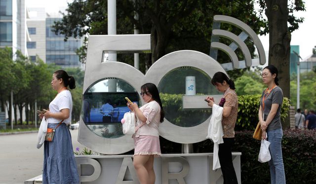 Mỹ tấn công “đầu rồng” Huawei, thủ phủ công nghệ Trung Quốc điêu đứng my tan cong dau rong huawei thu phu cong nghe trung quoc dieu dung