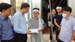 Lãnh đạo tỉnh Bắc Giang thăm hỏi động viên gia đình nạn nhân vụ tai nạn giao thông