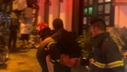 Hoàn Kiếm (Hà Nội): Cháy nhà ở Hàng Bạc lúc rạng sáng: 2 người dân được cứu thoát