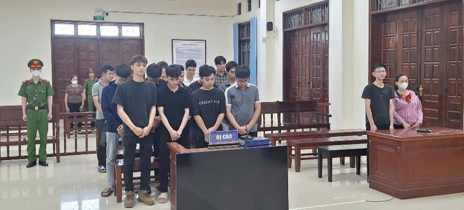 Bắc Giang: Xét xử các bị cáo Nguyễn Thành Duy cùng 14 đồng phạm vụ chẵn lẻ momo