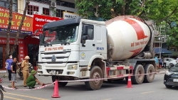 bac giang va cham voi xe bon cho be tong mot phu nu tu vong tai cho