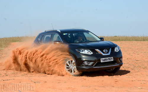 nissan x trail ton kho giam gia 150 trieu dong