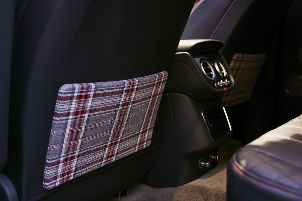 mung sinh nhat 100 tuoi bentley chinh thuc gioi thieu bo doi bentayga businessman va sportsman