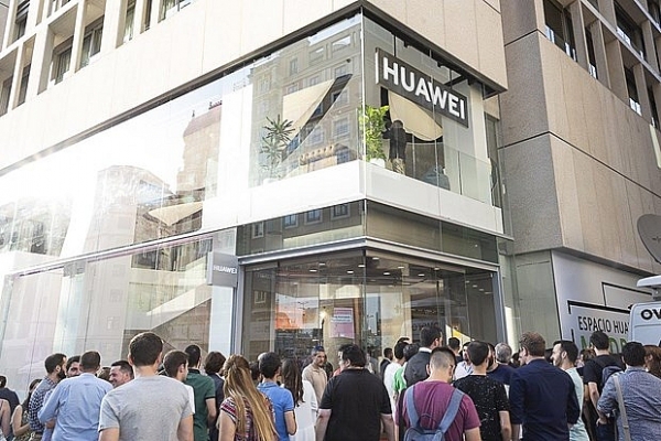 Tây Ban Nha có cửa hàng lớn nhất của Huawei tại nước ngoài tay ban nha co cua hang lon nhat cua huawei tai nuoc ngoai