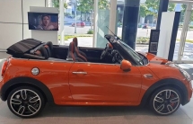 Xe mui trần Anh Quốc - MINI Convertible JCW đầu tiên cập bến Việt Nam, giá 2,5 tỷ đồng