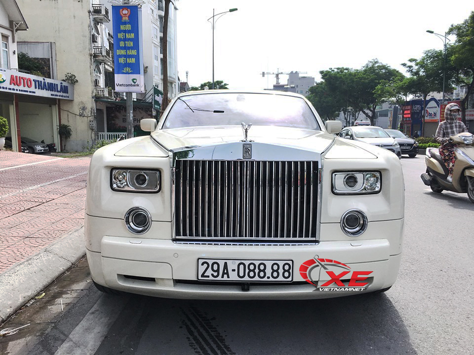 Rolls-Royce Phantom biển tứ quý 8 giá chỉ 9 tỷ đồng ở Hà Nội rolls royce phantom bien tu quy 8 gia chi 9 ty dong o ha noi