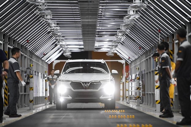 vinfast bat dau ban giao lux a20 va lux sa20 den tay khach hang