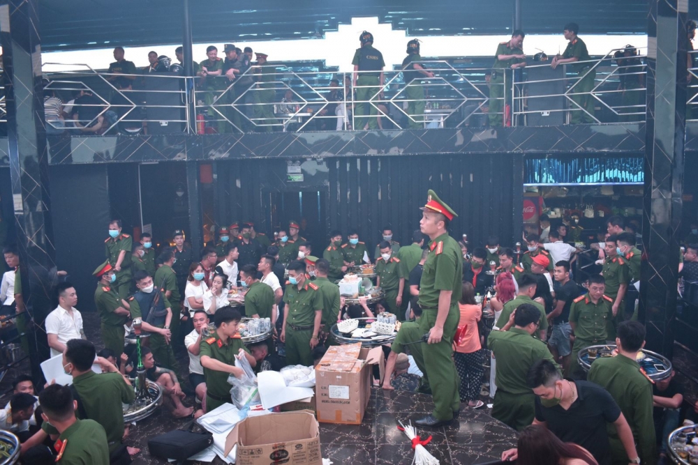 Bắc Giang: Đột kích quán bar The Light phát hiện nhiều đối tượng dương tính với ma túy