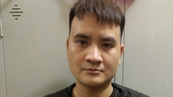 Bắc Giang: Dùng dao trấn lột tiền ngay trong nhà nghỉ bằng hình thức chuyển khoản