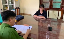 bac giang dang ngu bi vo chem bat tinh vet thuong khap nguoi