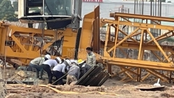 Sự cố lắp dựng cần trục tháp tại Dự án xây dựng nhà máy Foxconn khiến 3 người bị thương