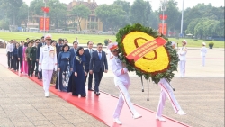Lãnh đạo TP Hà Nội vào Lăng viếng Chủ tịch Hồ Chí Minh