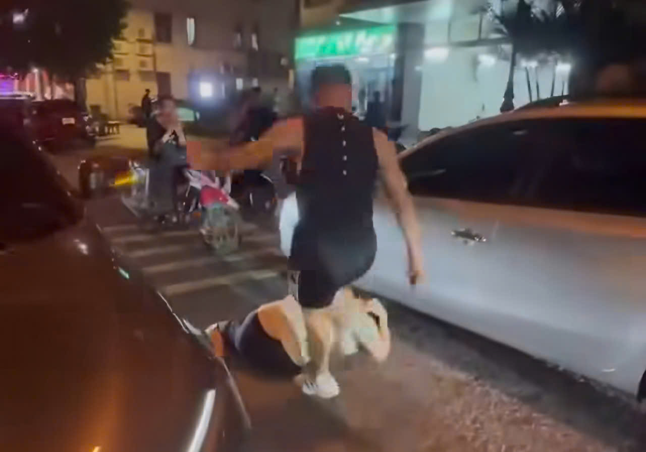 Bắc Ninh: Tài xế ô tô bị hành hung vì không nhường đường