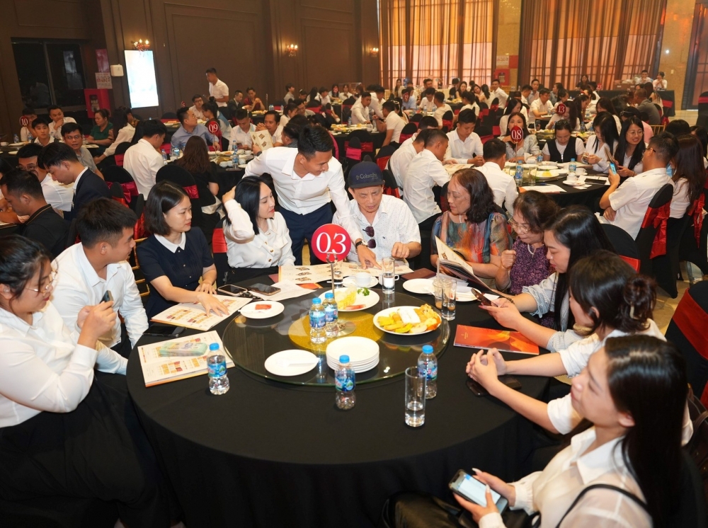 ễ mở bán chính thức dự án Diamond Hill Thái Nguyên thu hút hàng trăm khách hàng tham dự và 100% quỹ hàng đợt 1 đã được giao dịch thành công chỉ trong 24h.