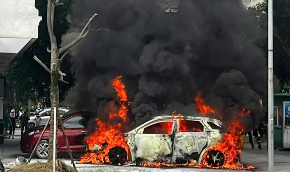 Peugeot 3008 bốc cháy sau khi khởi động