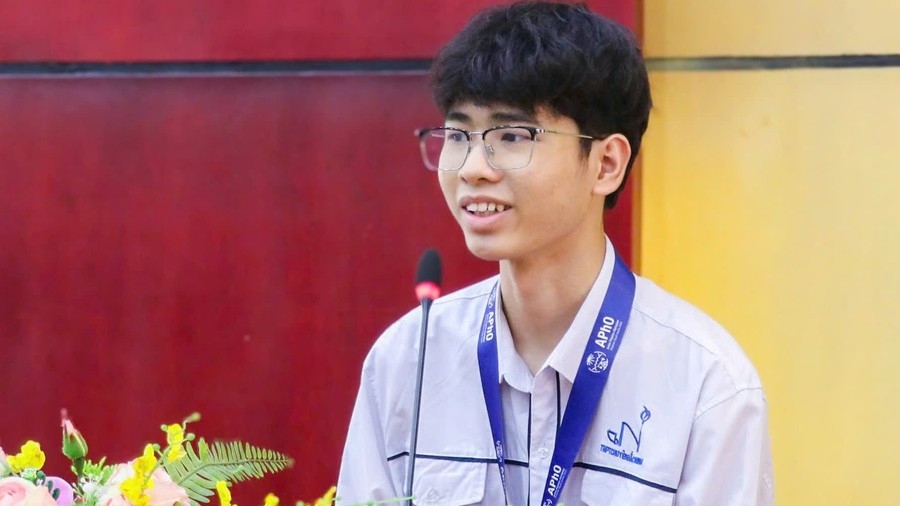 Nam sinh Bắc Ninh đoạt Huy chương Bạc Olympic Vật lí Quốc tế