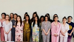 triet pha o mai dam nup bong massage o khach san 5 sao