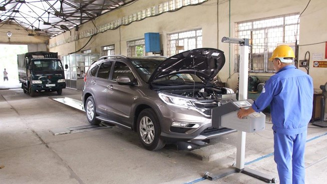 gan 900 xe sang bmw bi trieu hoi tai viet nam