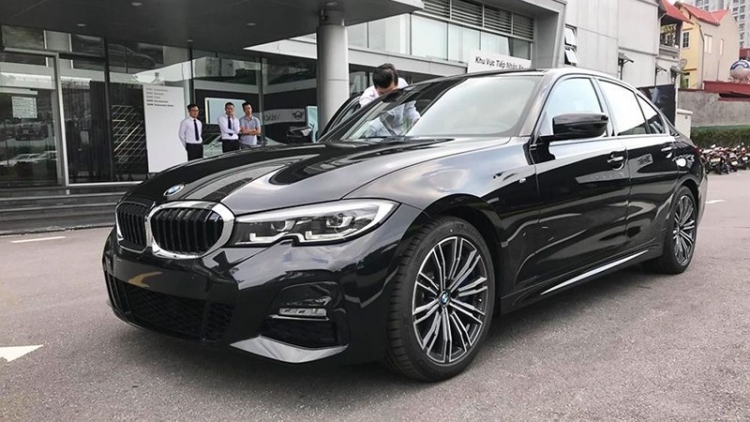 BMW 330i M Sport có gì mà đắt vậy? bmw 330i m sport co gi ma dat vay