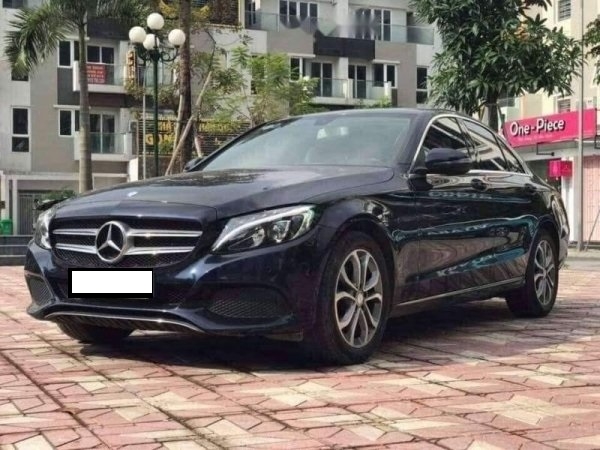 mua xe mercedes cu nen hay khong nen