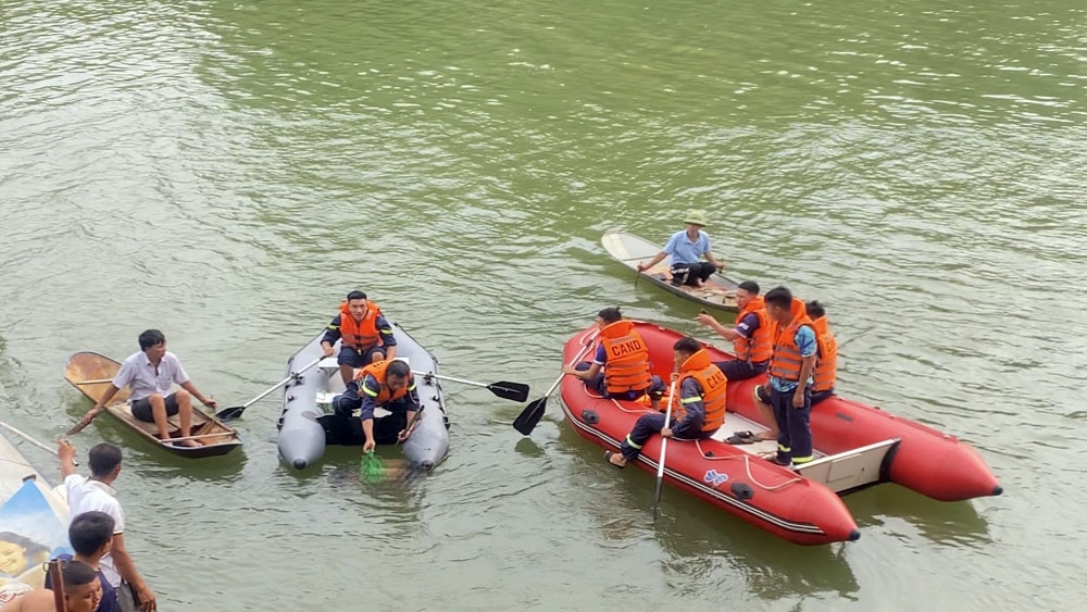 Bắc Giang: Tắm sông Thương, một bé trai đuối nước