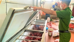 Bắc Giang: Phát hiện, xử lý cơ sở thu gom thịt lợn hôi thối