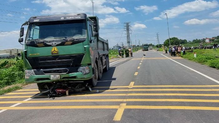 Bắc Giang: Người đàn ông tử vong dưới gầm xe tải