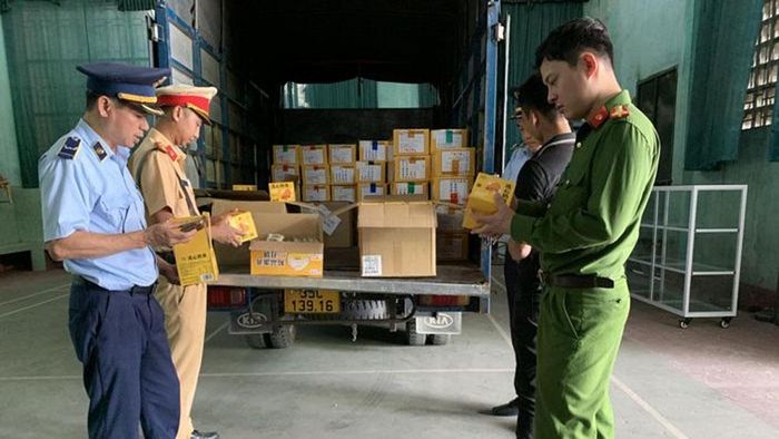 Bắc Giang: Kiểm tra, phát hiện hơn 1000 chiếc bánh trung thu không có nguồn gốc hợp pháp