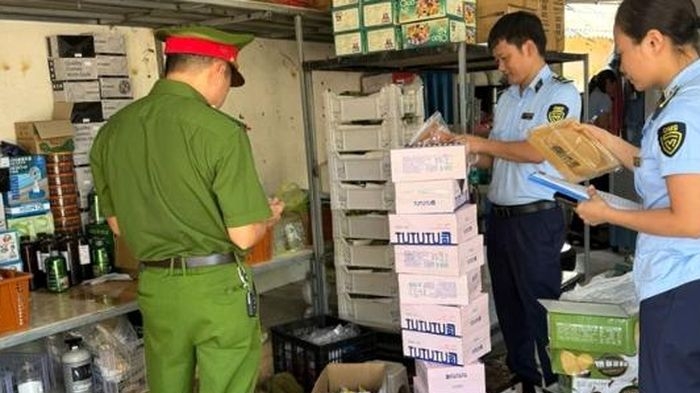 Bắc Giang: Phát hiện 1500 bánh trung thu, bánh mỳ... nhập lậu