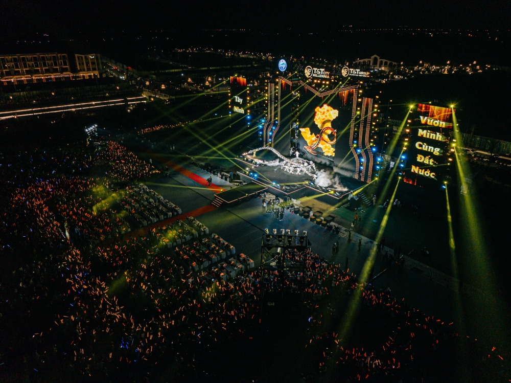 Hàng chục nghìn khán giả bùng nổ trong đêm đại nhạc hội TP Thiên niên kỷ T&T City Millennia