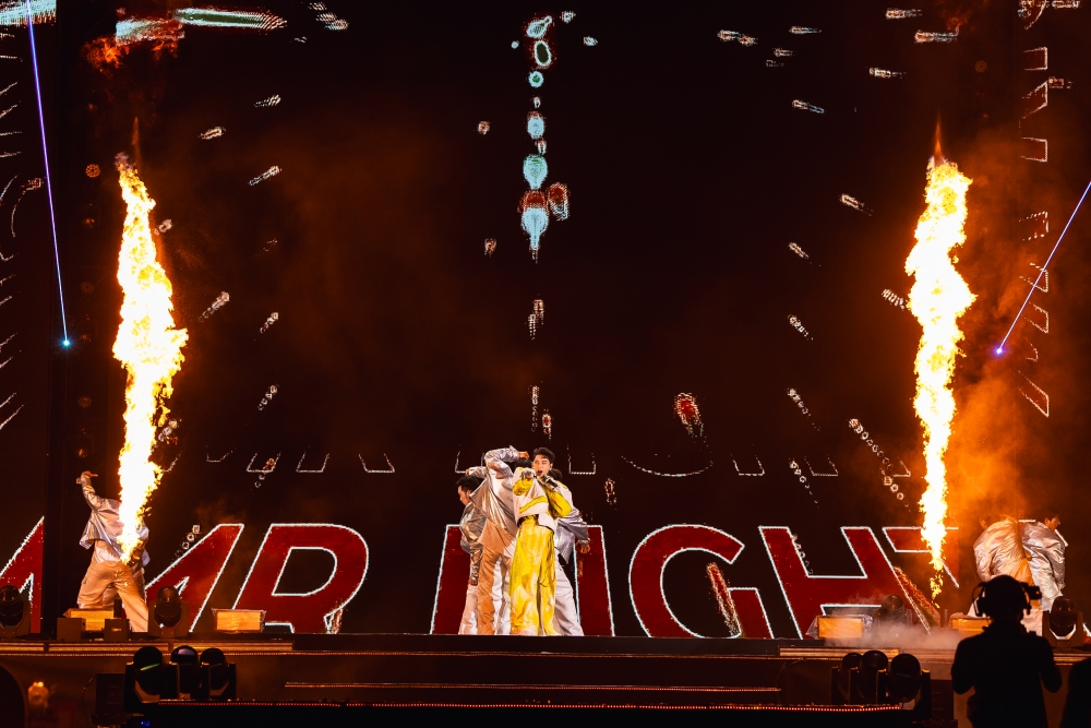 Hàng chục nghìn khán giả bùng nổ trong đêm đại nhạc hội TP Thiên niên kỷ T&T City Millennia