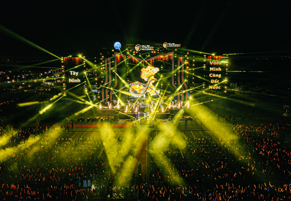 Gần 5 vạn người hội tụ về T&T City Millennia trải nghiệm 2 công trình kỷ lục quốc gia và đại nhạc hội