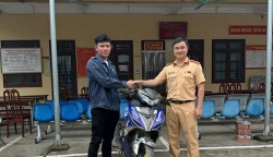 phong csgt bac ninh trao tra xe may bi mat trom cho nguoi dan