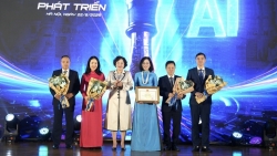 thoi bao ngan hang ky niem chang duong ve vang mo ra ky nguyen truyen thong moi