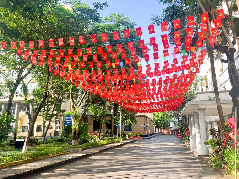 Học viện Ngân hàng chào mừng kỷ niệm 80 năm Quốc khánh 2/9