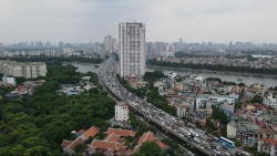 ha noi dong nguoi do ve que nghi le tang cao khien duong pho tac nghen