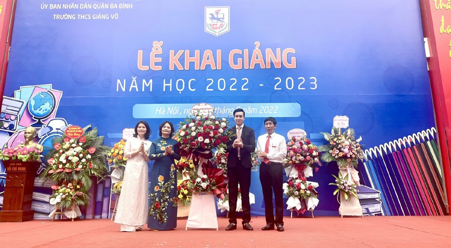 Học sinh Thủ đô hân hoan trong ngày khai giảng năm học mới