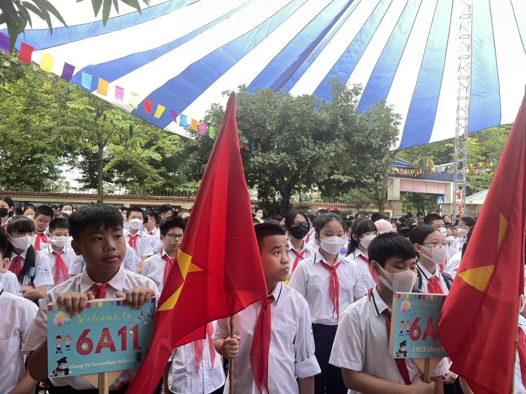 Học sinh Thủ đô hân hoan trong ngày khai giảng năm học mới