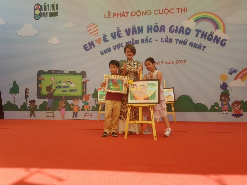 Tổ chức chương trình “Em vẽ về văn hóa giao thông” dành cho các em học sinh