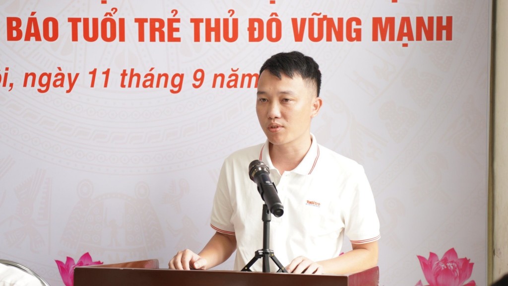 Đảng viên Ngô Khúc Quang Anh, Phó ban VH-XH phát biểu tham luận