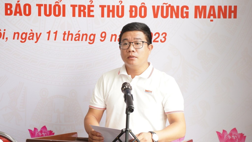 Đảng viên Ngô Khúc Quang Anh, Phó ban VH-XH phát biểu tham luận