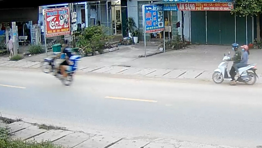 Bắc Giang: Làm rõ clip 2 thiếu niên bốc đầu xe máy tại Sơn Động