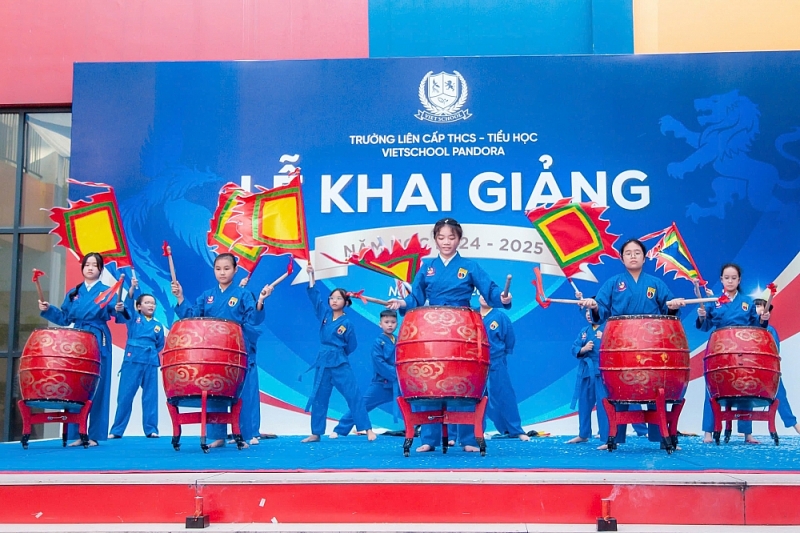 Hệ thống Trường Vietschool rộn ràng khai giảng năm học mới