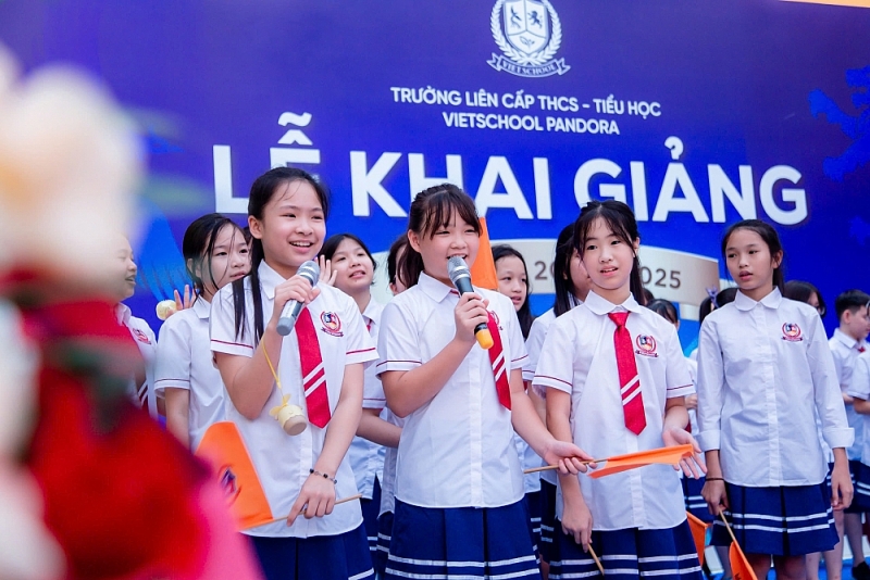 Hệ thống Trường Vietschool rộn ràng khai giảng năm học mới