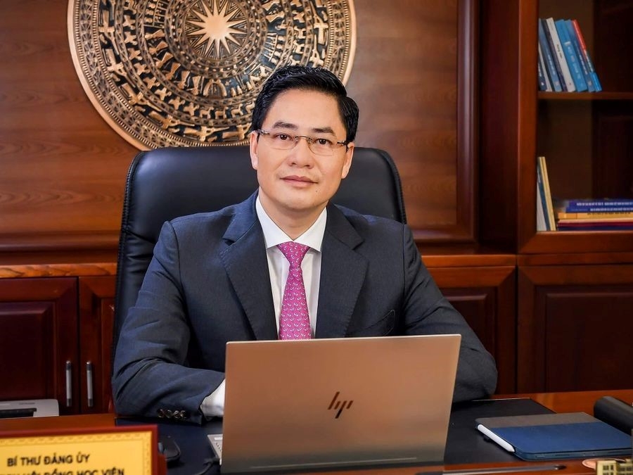 PGS.TS Bùi Hữu Toàn – Bí thư Đảng ủy, Chủ tịch Hội đồng Học viện ngân hàng Học viện Ngân hàng ghi danh trong bảng xếp hạng đại học Châu Á QS 2026