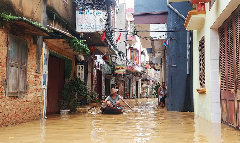 Thủ tướng Phạm Minh Chính kiểm tra, chỉ đạo công tác phòng, chống lũ tại Bắc Giang