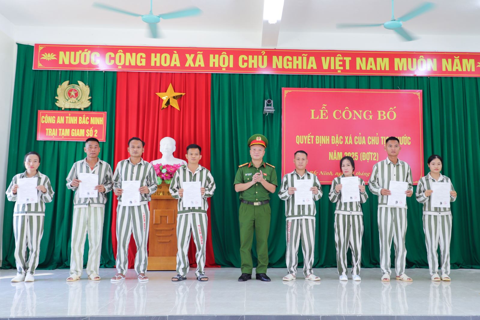 Bắc Ninh công bố Quyết định đặc xá của Chủ tịch nước cho 56 phạm nhân