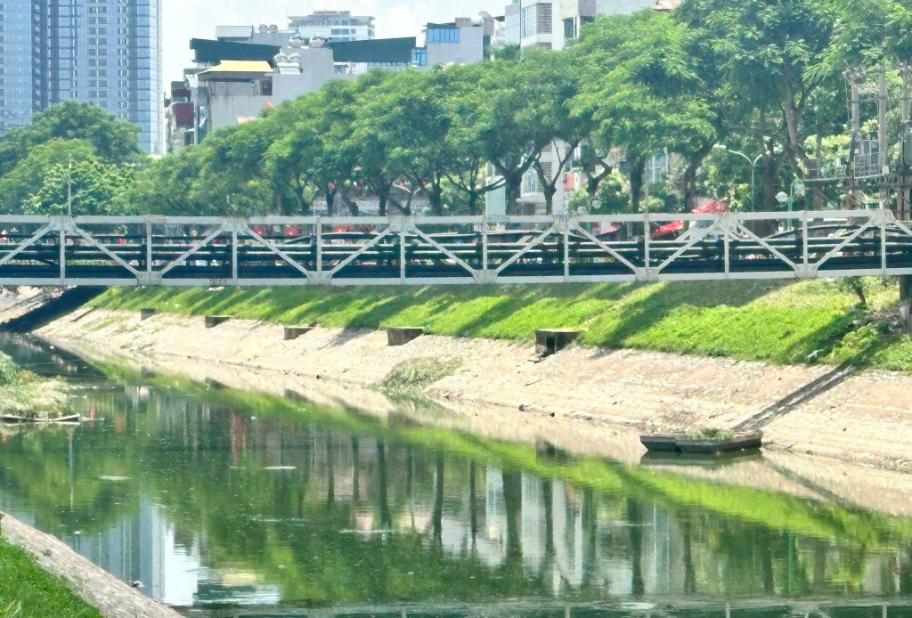 Những tín hiệu tích cực từ dự án cải tạo, làm sạch dòng Tô Lịch Những tín hiệu tích cực từ dự án cải tạo, làm sạch dòng Tô Lịch