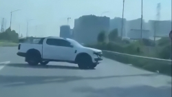 xu phat tai xe o to tai quay dau di nguoc chieu tren cao toc o bac ninh